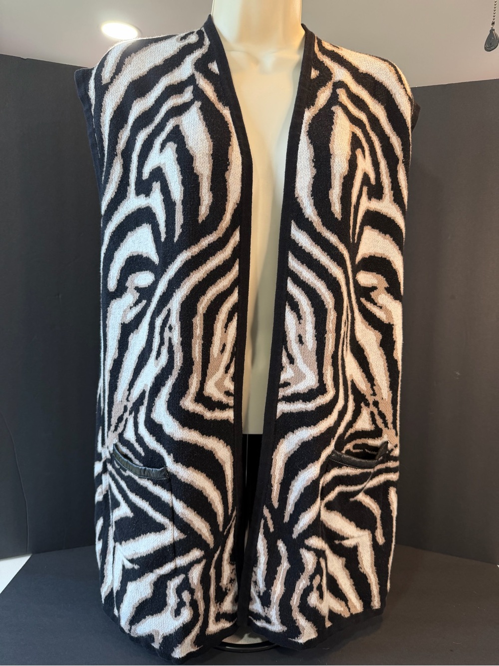 Chico's Black & White Zebra-Print Open Front Sleep Vest